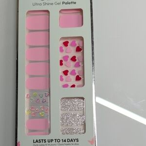 Dashing Diva Nail Strips Valentine's Day